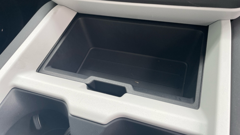 Land Rover Defender 3.0 D250 X-Dynamic SE 110 5dr Auto Diesel Estate